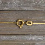 Goldkette als Schlangenkette diamantiert in Gelbgold 585 / 14K, 50 cm lang, 0,9 mm breit, Gewicht ca. 4.4 g.