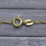 Goldkette als Singapurkette in Gelbgold 585 / 14K, 34 cm lang, 1,4 mm breit, Gewicht ca. 1.3 g.