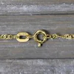 Goldkette als Singapurkette in Gelbgold 585 / 14 Karat, 65 cm lang, 1.8 mm breit, Gewicht ca. 3.8 g.