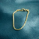 Armband als Ankerkette diamantiert in Gelbgold 585 / 14K, 18,5 cm lang, 2 mm breit, Gewicht ca. 4.4 g.