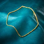 Goldkette als Ankerkette diamantiert in Gelbgold 375 / 9K, 50 cm lang, 3 mm breit, Gewicht ca. 20 g.