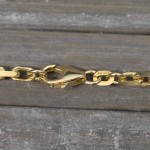 Goldkette als Ankerkette diamantiert in Gelbgold 585 / 14K, 45 cm lang, 3 mm breit, Gewicht ca. 21.3 g.