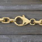 Goldkette als Ankerkette diamantiert in Gelbgold 585 / 14K, 55 cm lang, 3,8 mm breit, Gewicht ca. 41.9 g.