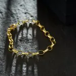 Armband als Erbskette in Gelbgold 333 / 8K, 21 cm lang, 5 mm breit, Gewicht ca. 6.1 g.