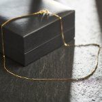 Goldkette als Venezianerkette in Gelbgold 585 / 14K, 50 cm lang, 0,6 mm breit, Gewicht ca. 1.3 g.