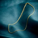Goldkette als Ankerkette diamantiert in Gelbgold 750 / 18K, 40 cm lang, 1,7 mm breit, Gewicht ca. 4.7 g.