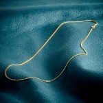 Goldkette als Panzerkette flach in Gelbgold 333 / 8K, 95 cm lang, 2,1 mm breit, Gewicht ca. 11.4 g.