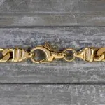 Goldkette als Figarokette diamantiert in Gelbgold 750 / 18K, 42 cm lang, 4,3 mm breit, Gewicht ca. 21.9 g.