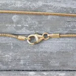Goldkette als Schlangenkette in Gelbgold 750 / 18K, 45 cm lang, 1,4 mm breit, Gewicht ca. 4.8 g.
