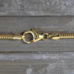 Goldkette als Schlangenkette in Gelbgold 750 / 18 Karat, 100 cm lang, 2.4 mm breit, Gewicht ca. 6,2 g.