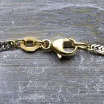 Armband als Singapurkette in Bicolor Gelbgold / Weißgold 750 / 18K, 19 cm lang, 2,4 mm breit, Gewicht ca. 2.6 g.