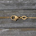 Goldkette als Venezianerkette in Gelbgold 750 / 18K, 42 cm lang, 0,9 mm breit, Gewicht ca. 3.4 g.