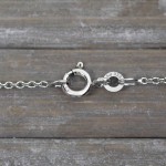 Goldkette als Ankerkette rund Weißgold 333 / 8K, 40 cm lang, 1,5 mm breit, Gewicht ca. 2.5 g.