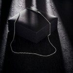 Goldkette als Ankerkette diamantiert in Weißgold 585 / 14K, 34 cm lang, 1,7 mm breit, Gewicht ca. 3.7 g.