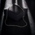 Goldkette als Ankerkette diamantiert in Weißgold 585 / 14K, 40 cm lang, 1,7 mm breit, Gewicht ca. 4.3 g.