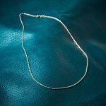 Goldkette als Ankerkette diamantiert in Weißgold 585 / 14K, 42 cm lang, 1,7 mm breit, Gewicht ca. 4.5 g.