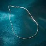 Goldkette als Ankerkette diamantiert in Weißgold 585 / 14K, 55 cm lang, 1,7 mm breit, Gewicht ca. 5.9 g.
