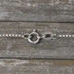 Goldkette als Venezianerkette in Weißgold 375 / 9K, 55 cm lang, 1,2 mm breit, Gewicht ca. 5.1 g.