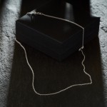 Goldkette als Ankerkette rund in Weißgold 750 / 18K, 60 cm lang, 1,5 mm breit, Gewicht ca. 4.9 g.