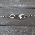 Goldkette als Ankerkette rund in Weißgold 750 / 18K, 75 cm lang, 1,5 mm breit, Gewicht ca. 6.2 g.
