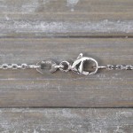 Goldkette als Ankerkette diamantiert in Weißgold 750 / 18K, 45 cm lang, 1,3 mm breit, Gewicht ca. 3.4 g.