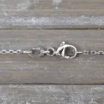 Goldkette als Ankerkette diamantiert in Weißgold 750 / 18K, 80 cm lang, 1,3 mm breit, Gewicht ca. 6 g.