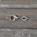 Goldkette als Panzerkette flach Weißgold 750 / 18K, 38 cm lang, 1,4 mm breit, Gewicht ca. 3.5 g.