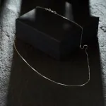 Goldkette als Venezianerkette in Weißgold 750 / 18K, 34 cm lang, 0,9 mm breit, Gewicht ca. 3 g.