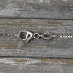 Goldkette als Venezianerkette in Weißgold 750 / 18K, 38 cm lang, 0,9 mm breit, Gewicht ca. 3.1 g.