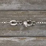 Goldkette als Venezianerkette in Weißgold 750 / 18K, 40 cm lang, 1,2 mm breit, Gewicht ca. 4.9 g.