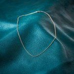 Goldkette als Ankerkette rund Weißgold 585 / 14K, 38 cm lang, 1,3 mm breit, Gewicht ca. 2.4 g.