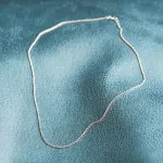 Goldkette als Ankerkette rund in Weißgold 585 / 14K, 80 cm lang, 1,5 mm breit, Gewicht ca. 5.6 g.