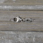 Goldkette als Panzerkette flach in Weißgold 585 / 14K, 42 cm lang, 1,1 mm breit, Gewicht ca. 2 g.