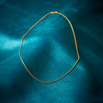 Goldkette als Schlangenkette in Gelbgold 375 / 9K, 42 cm lang, 1,1 mm breit, Gewicht ca. 3.9 g.