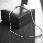 Goldkette als Singapurkette in Weißgold 585 / 14K, 50 cm lang, 1,4 mm breit, Gewicht ca. 2.1 g.