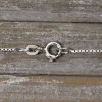 Goldkette als Venezianerkette in Weißgold 585 / 14K, 36 cm lang, 0,9 mm breit, Gewicht ca. 2.6 g.