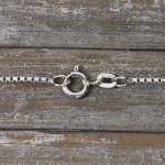 Goldkette als Venezianerkette in Weißgold 585 / 14K, 38 cm lang, 1,2 mm breit, Gewicht ca. 4 g.