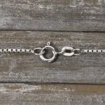 Goldkette als Venezianerkette in Weißgold 585 / 14K, 40 cm lang, 1,2 mm breit, Gewicht ca. 4.2 g.