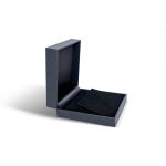 Goldkette als Ankerkette diamantiert in Weißgold 375 / 9K, 38 cm lang, 1,3 mm breit, Gewicht ca. 2.3 g.