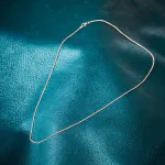 Goldkette als Zopfkette in Weißgold 585 / 14K, 45 cm lang, 1,3 mm breit, Gewicht ca. 3.4 g.