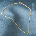 Goldkette als Singapurkette in Gelbgold 375 / 9 Karat, 100 cm lang, 1.4 mm breit, Gewicht ca. 3.6 g.