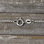 Goldkette als Venezianerkette in Weißgold 585 / 14K, 50 cm lang, 1,2 mm breit, Gewicht ca. 5.3 g.