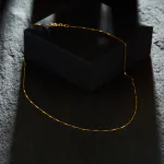 Goldkette als Venezianerkette in Gelbgold 750 / 18K, 34 cm lang, 0,7 mm breit, Gewicht ca. 1.8 g.