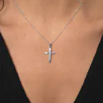 Anhänger Kreuz seidenmatt, Weißgold 585 / 14K, Höhe 21.0 mm, Breite 14.0 mm, Gewicht ca. 0.71 g