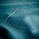 Goldkette als Venezianerkette in Weißgold 375 / 9K, 80 cm lang, 0,7 mm breit, Gewicht ca. 3 g.