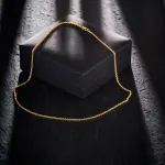Goldkette als Ankerkette rund in Gelbgold 333 / 8 Karat, 95 cm lang, 2 mm breit, Gewicht ca. 9.2 g.