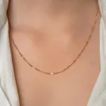 Goldkette als Singapurkette in Gelbgold 375 / 9 Karat, 95 cm lang, 1.8 mm breit, Gewicht ca. 5.2 g.