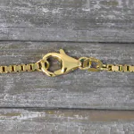 Goldkette als Venezianerkette in Gelbgold 375 / 9 Karat, 50 cm lang, 1.8 mm breit, Gewicht ca. 9,7 g.
