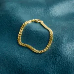 Armband als Panzerkette flach in Gelbgold 333 / 8K, 18,7 cm lang, 4,7 mm breit, Gewicht ca. 9.6 g.