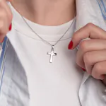 Anhänger Kreuz gesandelt/glanz/diam. , Weißgold 333 / 8K, Höhe 21 mm, Gewicht ca. 0,65 g